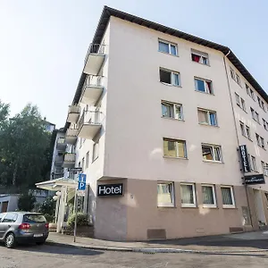 hotel-am-friedensplatz.stuttgart-hotel.com/