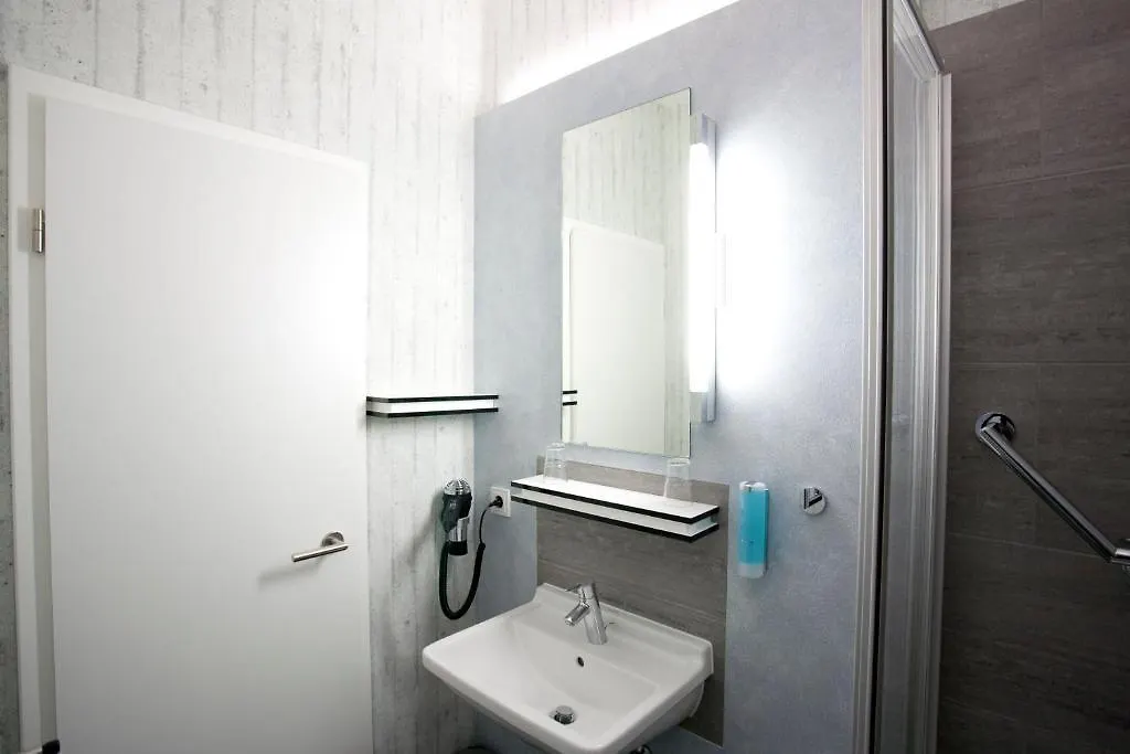 Hotel Cristall - Frankfurt City Frankfurt am Main 3*,  Germany